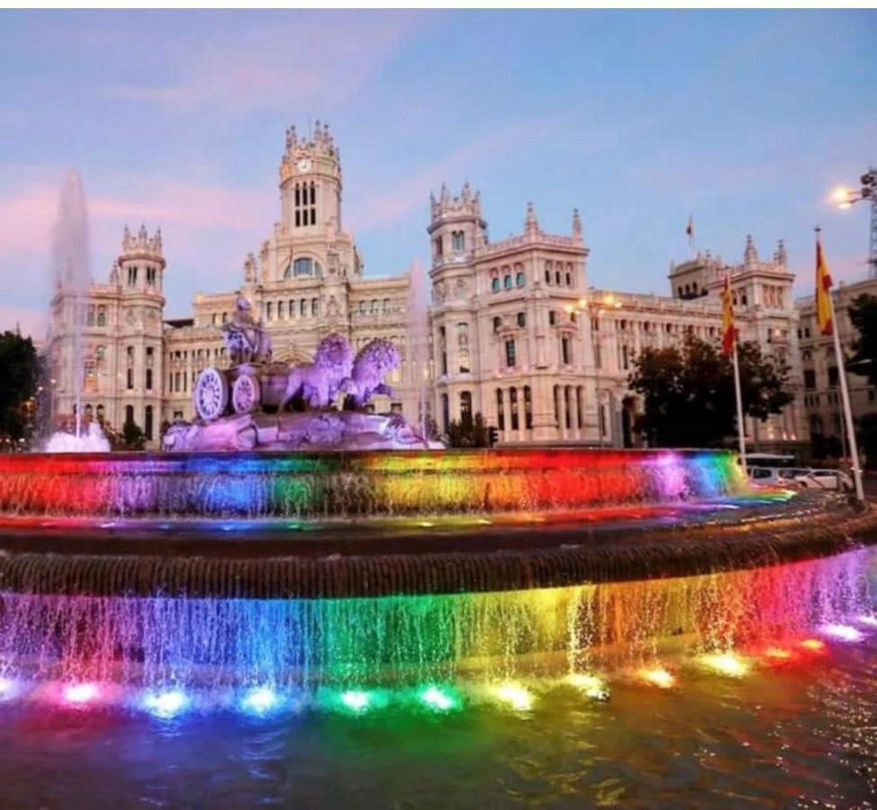 De Madrid A La Luna Buitenkant foto