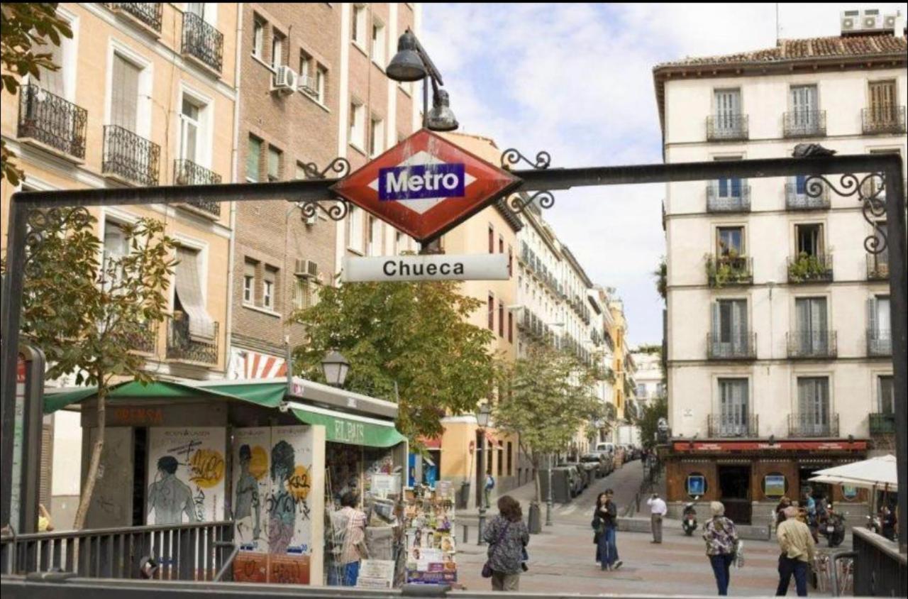 De Madrid A La Luna Buitenkant foto
